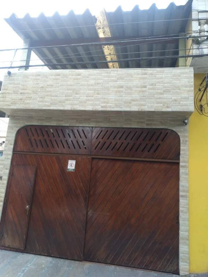 Sobrado à venda com 3 quartos, 200m² - Foto 2