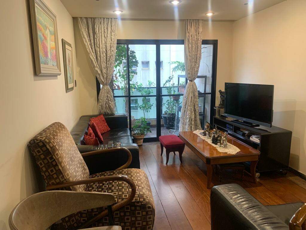 Apartamento à venda com 3 quartos, 140m² - Foto 1