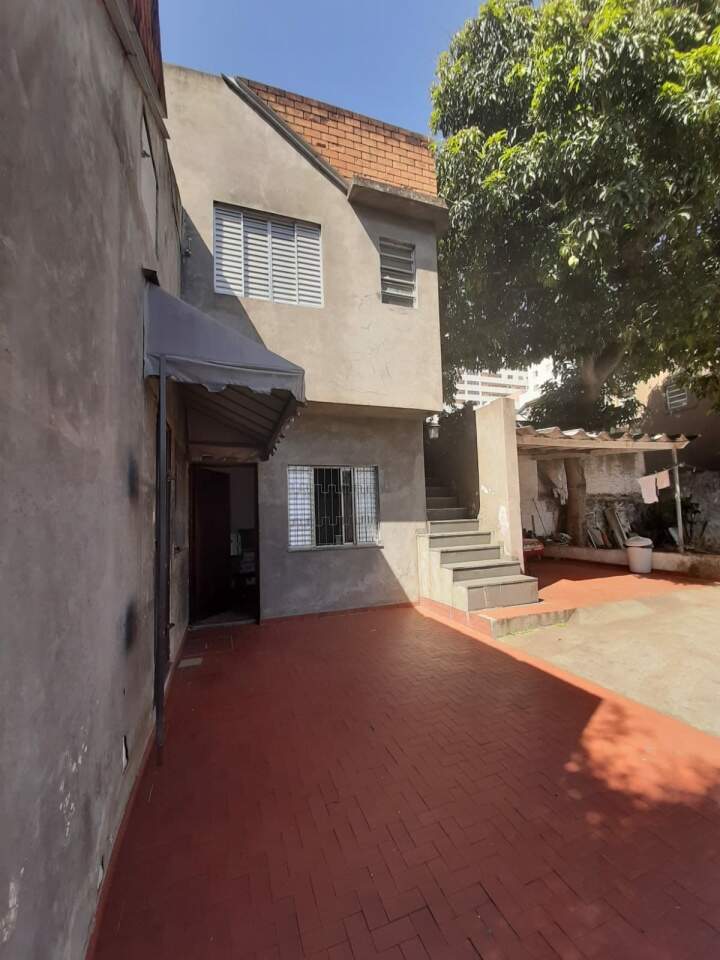 Casa à venda com 6 quartos, 300m² - Foto 2