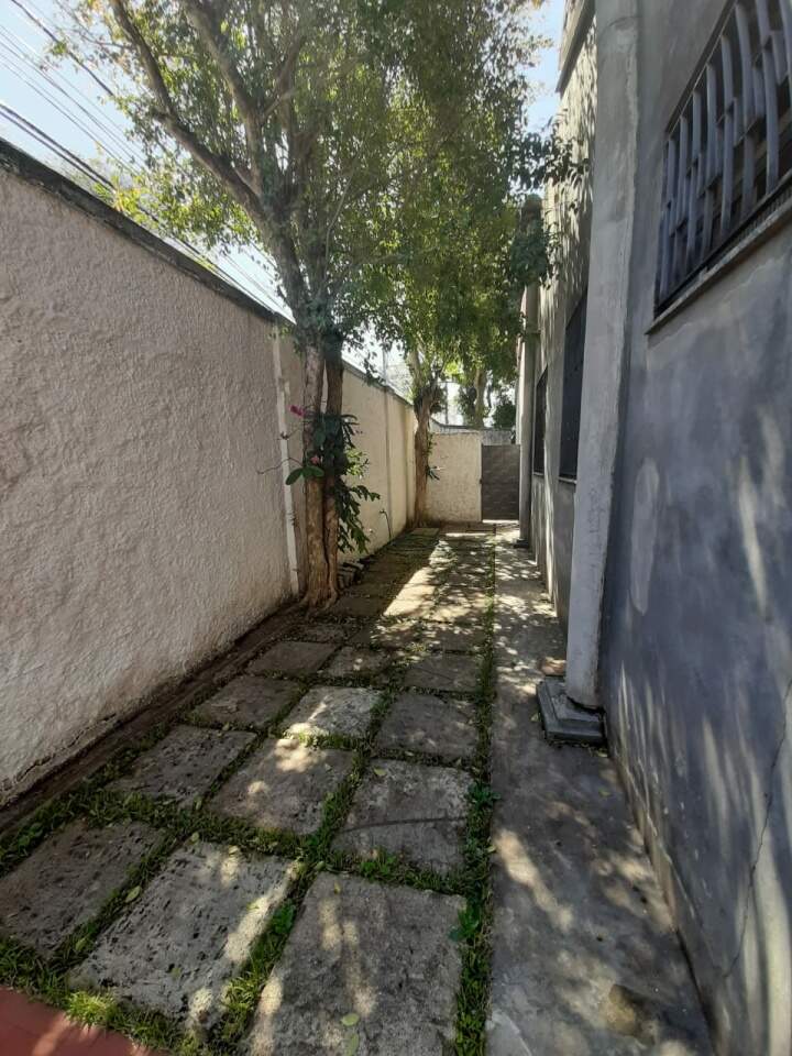 Casa à venda com 6 quartos, 300m² - Foto 9