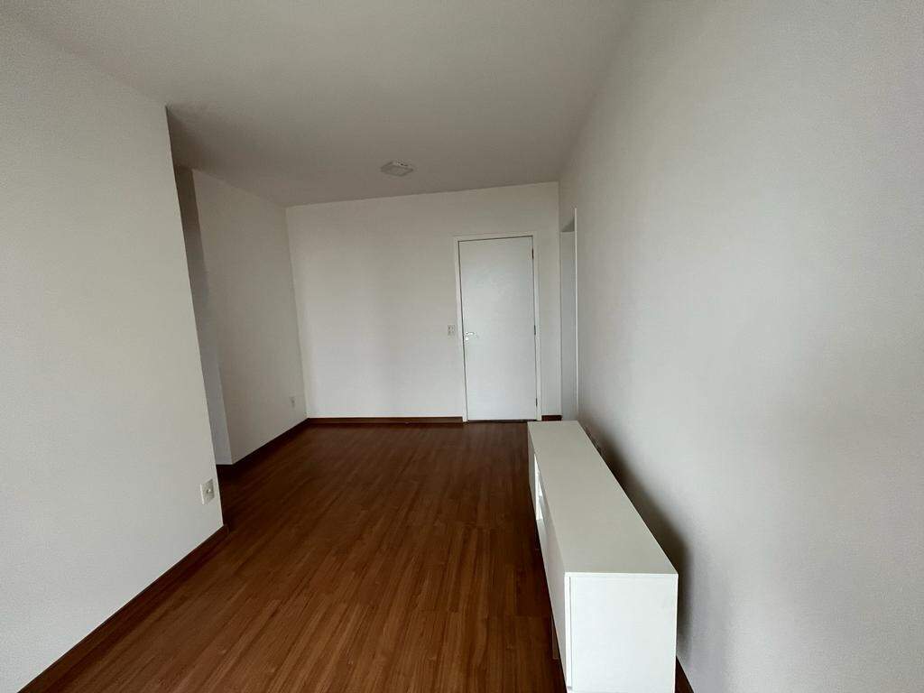 Apartamento à venda com 2 quartos, 62m² - Foto 15