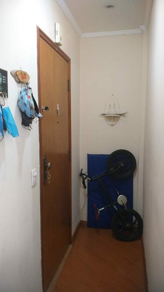 Apartamento à venda com 2 quartos, 64m² - Foto 2