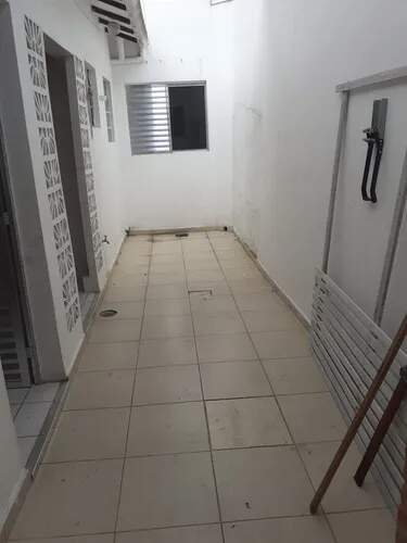 Casa à venda com 2 quartos, 90m² - Foto 4