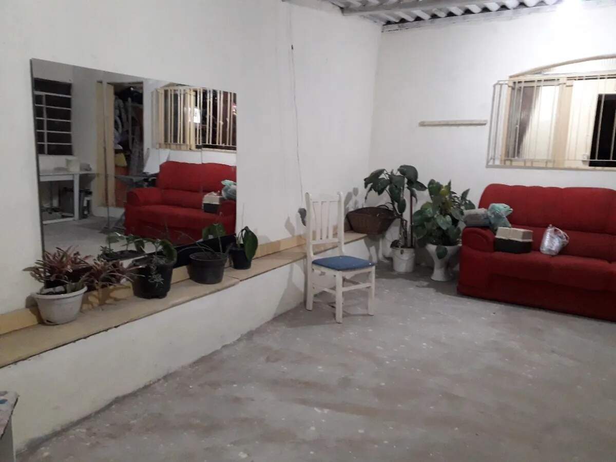 Sobrado à venda com 7 quartos, 300m² - Foto 2