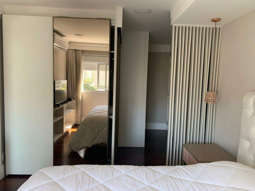 Apartamento à venda com 4 quartos, 196m² - Foto 11