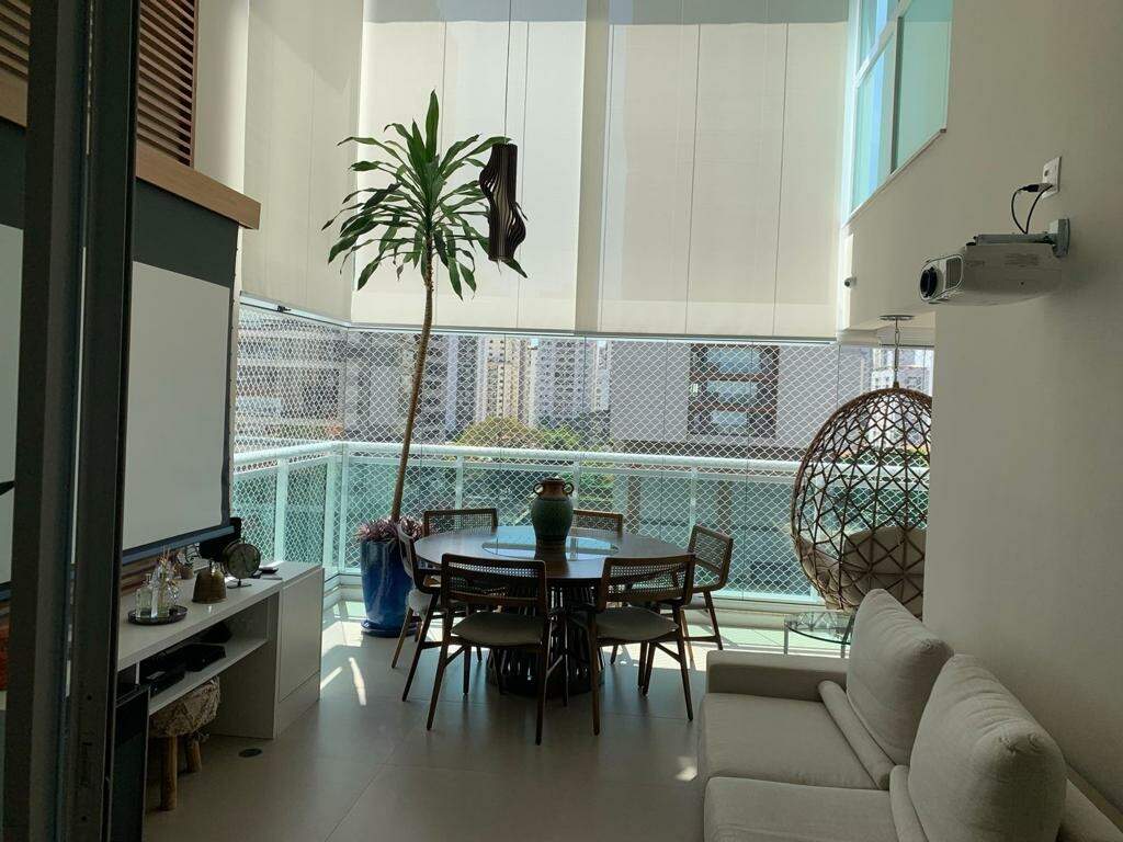 Apartamento à venda com 4 quartos, 196m² - Foto 15