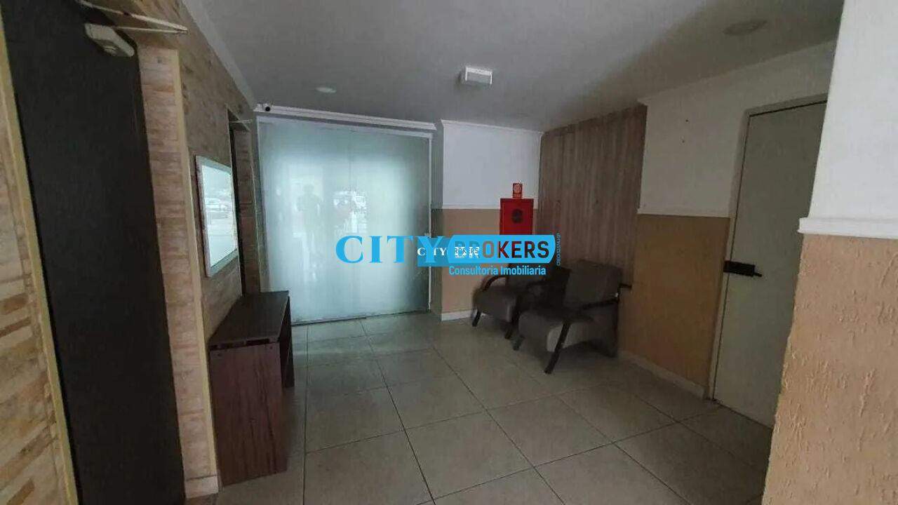 Apartamento à venda com 2 quartos, 70m² - Foto 3