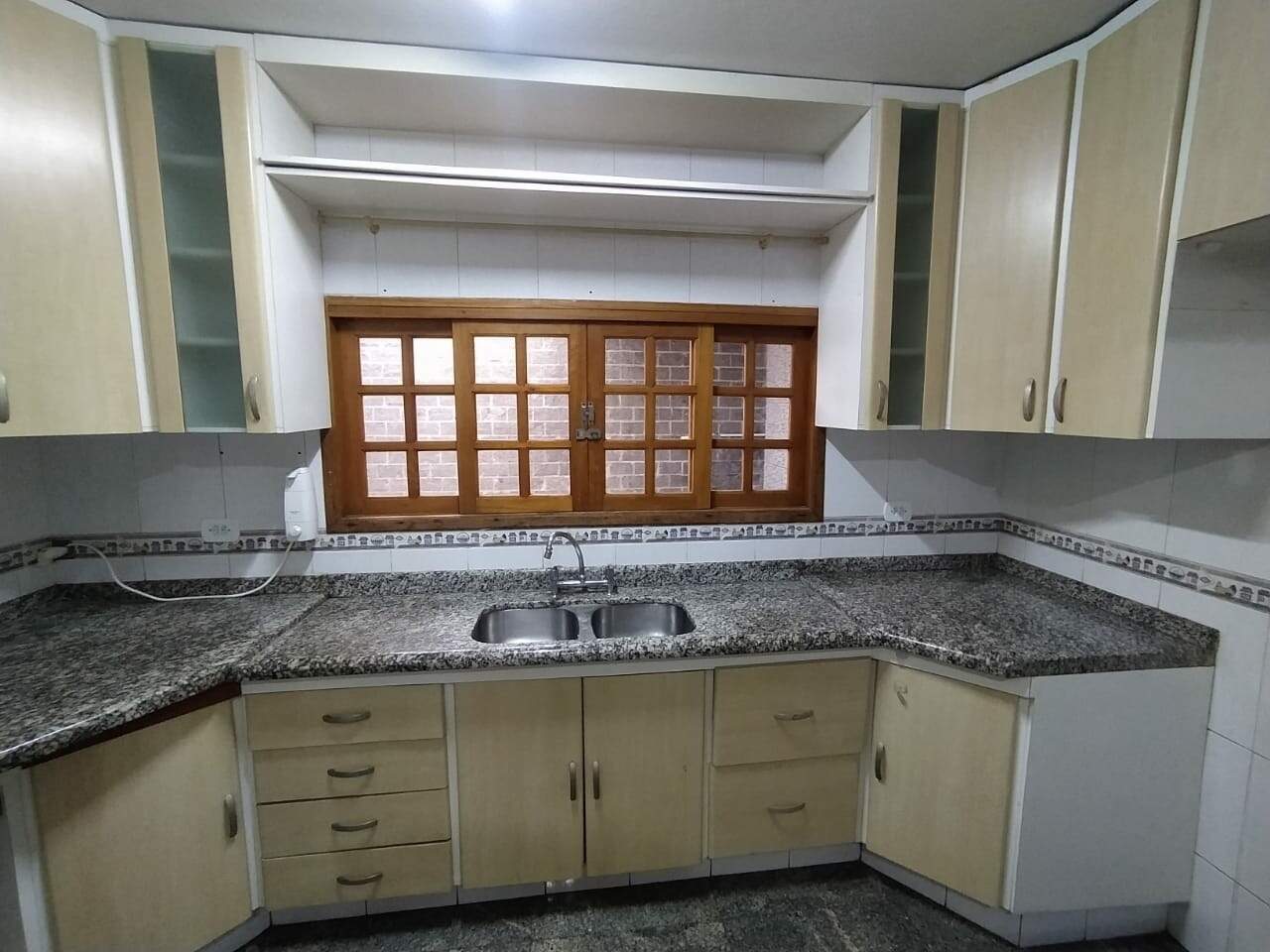 Casa à venda com 3 quartos, 250m² - Foto 7