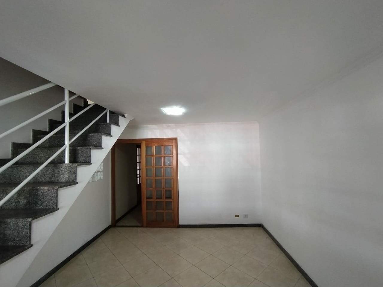 Casa à venda com 3 quartos, 250m² - Foto 3