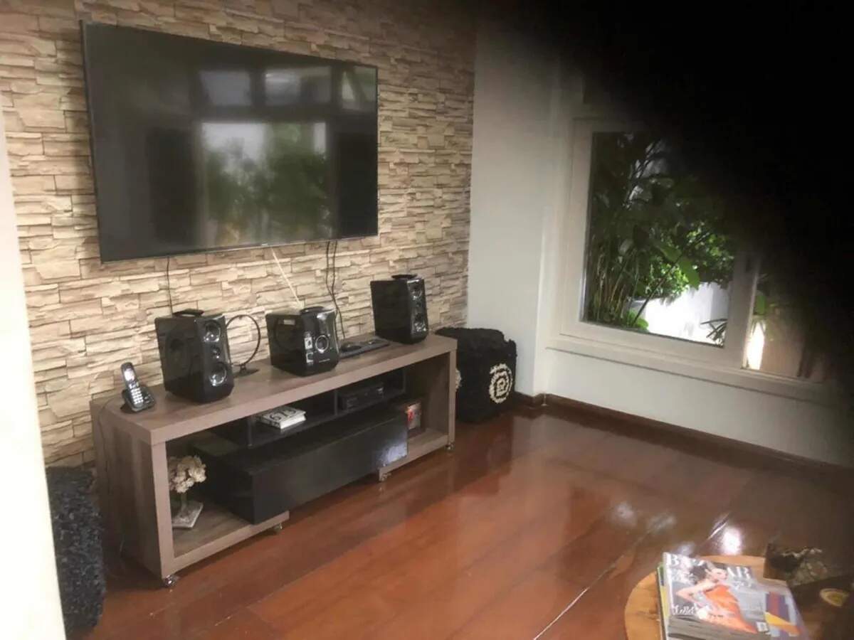 Sobrado à venda com 3 quartos, 250m² - Foto 2