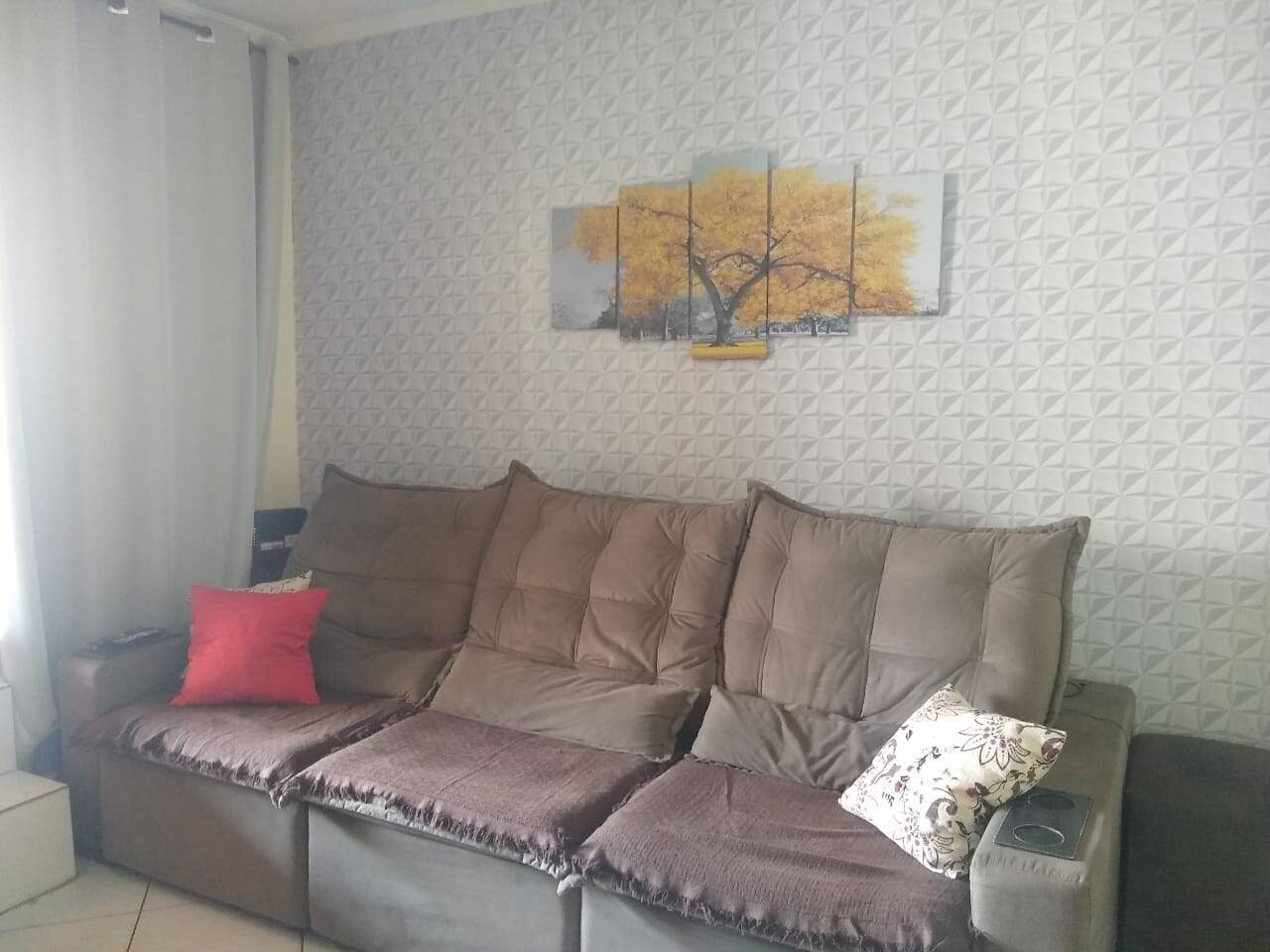 Sobrado à venda com 3 quartos, 180m² - Foto 1