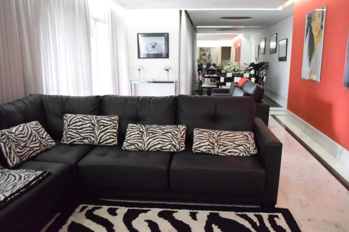 Apartamento à venda com 3 quartos, 180m² - Foto 3