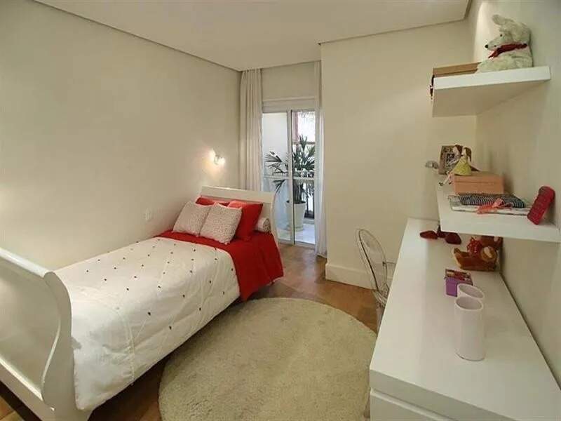 Apartamento à venda com 3 quartos, 180m² - Foto 12