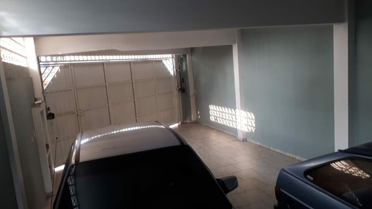 Sobrado à venda com 4 quartos, 192m² - Foto 1