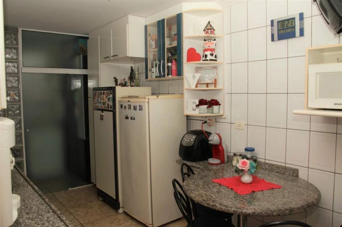 Apartamento à venda com 3 quartos, 98m² - Foto 10