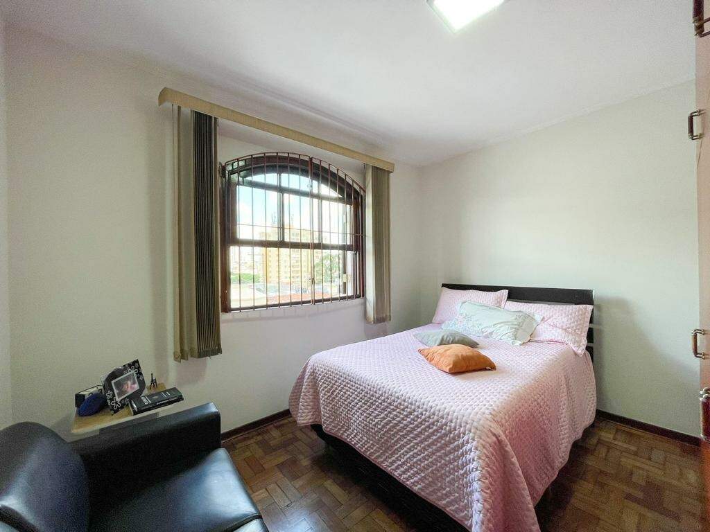 Casa à venda com 3 quartos, 142m² - Foto 7