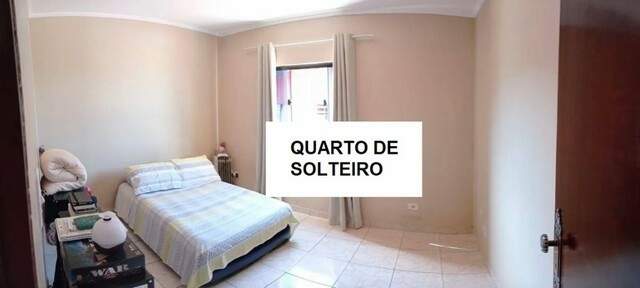 Casa à venda com 6 quartos, 200m² - Foto 6