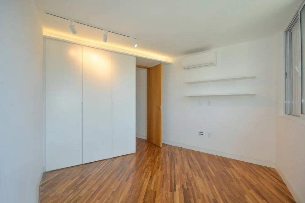 Apartamento à venda com 3 quartos, 177m² - Foto 8