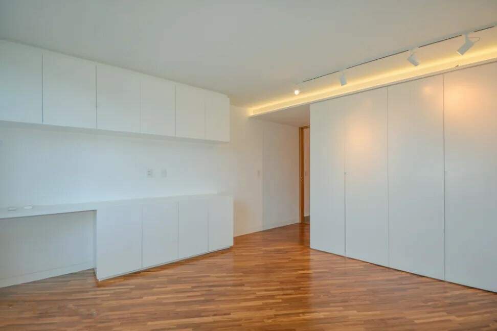 Apartamento à venda com 3 quartos, 177m² - Foto 13