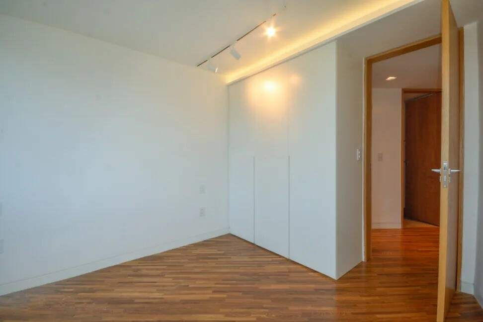 Apartamento à venda com 3 quartos, 177m² - Foto 14