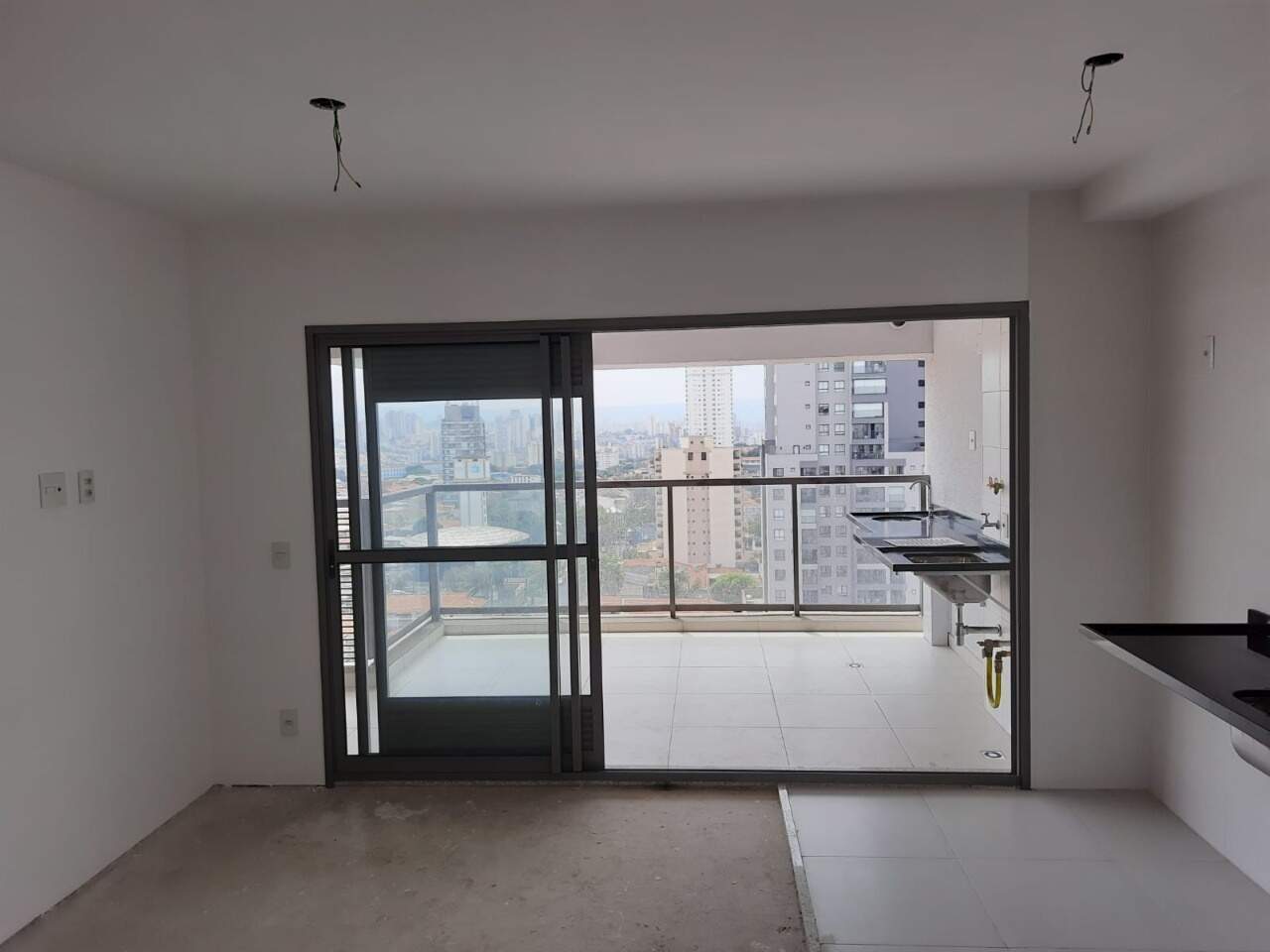 Apartamento à venda com 2 quartos, 74m² - Foto 2