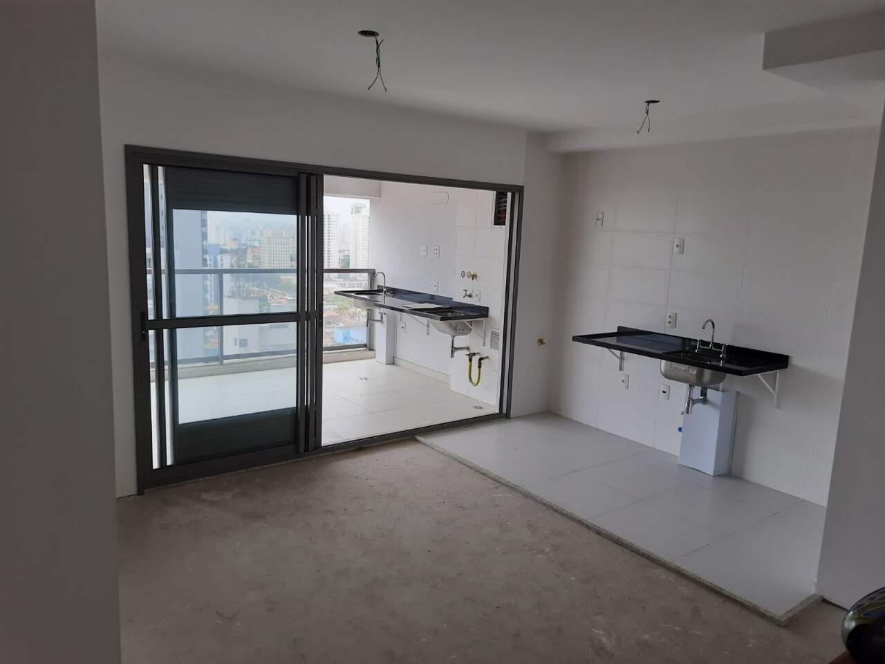 Apartamento à venda com 2 quartos, 74m² - Foto 3