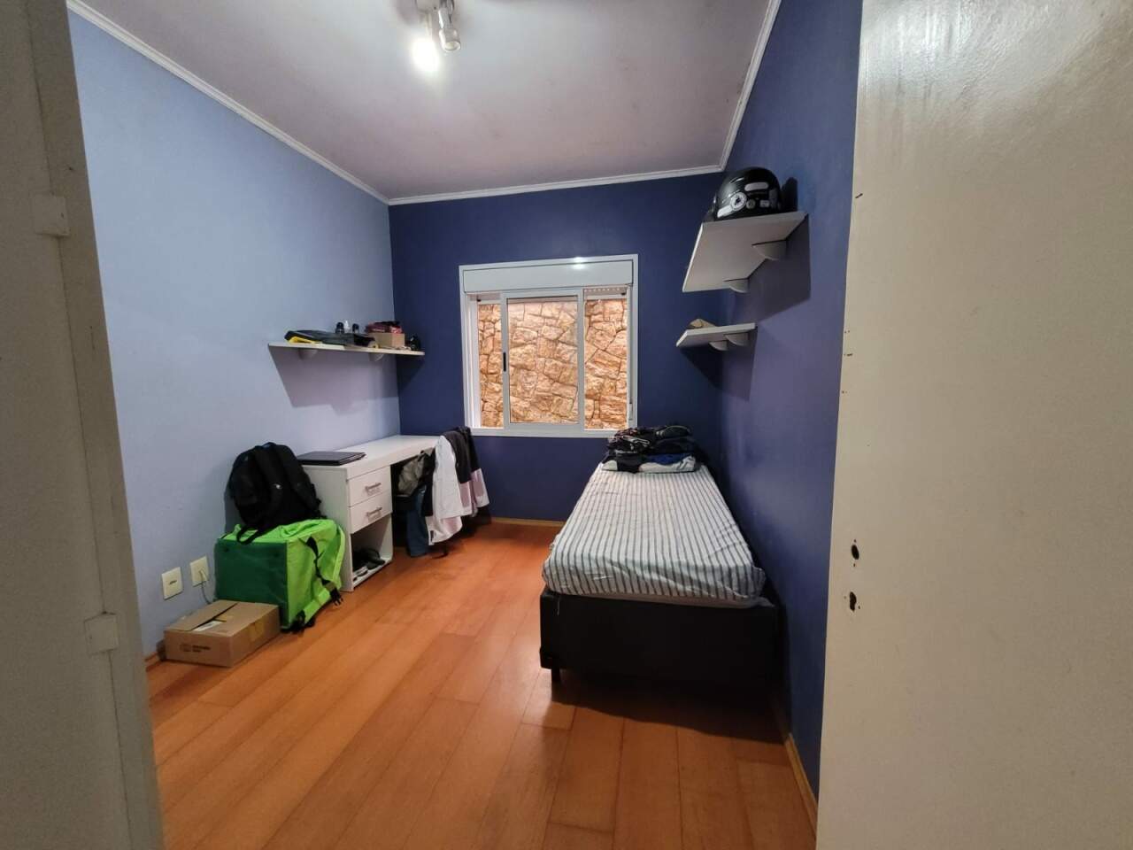 Casa à venda com 3 quartos, 331m² - Foto 1