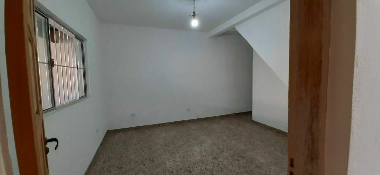 Sobrado à venda com 5 quartos, 230m² - Foto 2