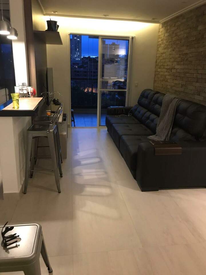 Apartamento à venda com 2 quartos, 70m² - Foto 1