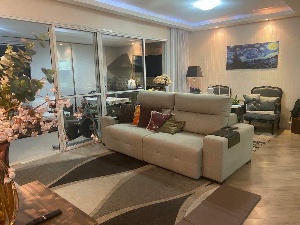 Apartamento à venda com 2 quartos, 106m² - Foto 2