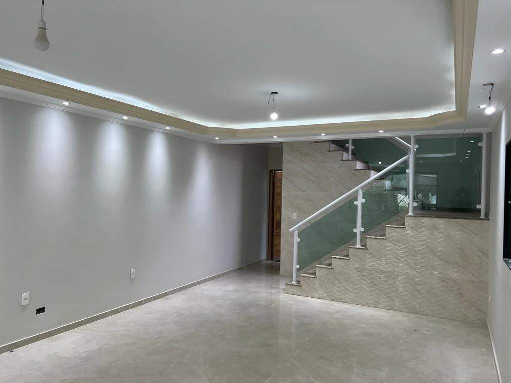 Casa à venda com 3 quartos, 258m² - Foto 5