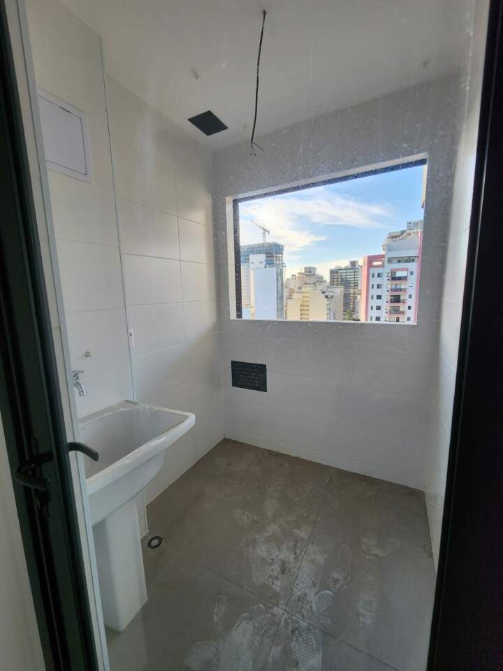 Apartamento à venda com 2 quartos, 66m² - Foto 18