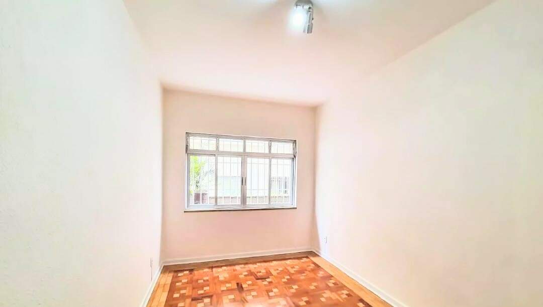 Apartamento à venda com 2 quartos, 60m² - Foto 11