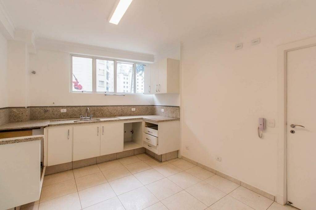 Apartamento à venda com 3 quartos, 215m² - Foto 5