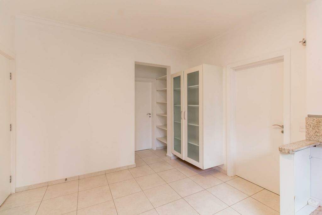 Apartamento à venda com 3 quartos, 215m² - Foto 6