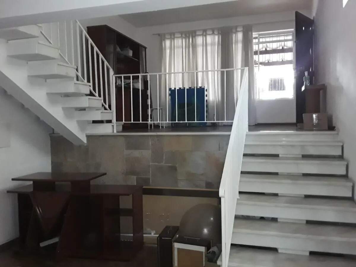 Sobrado à venda com 3 quartos, 290m² - Foto 2