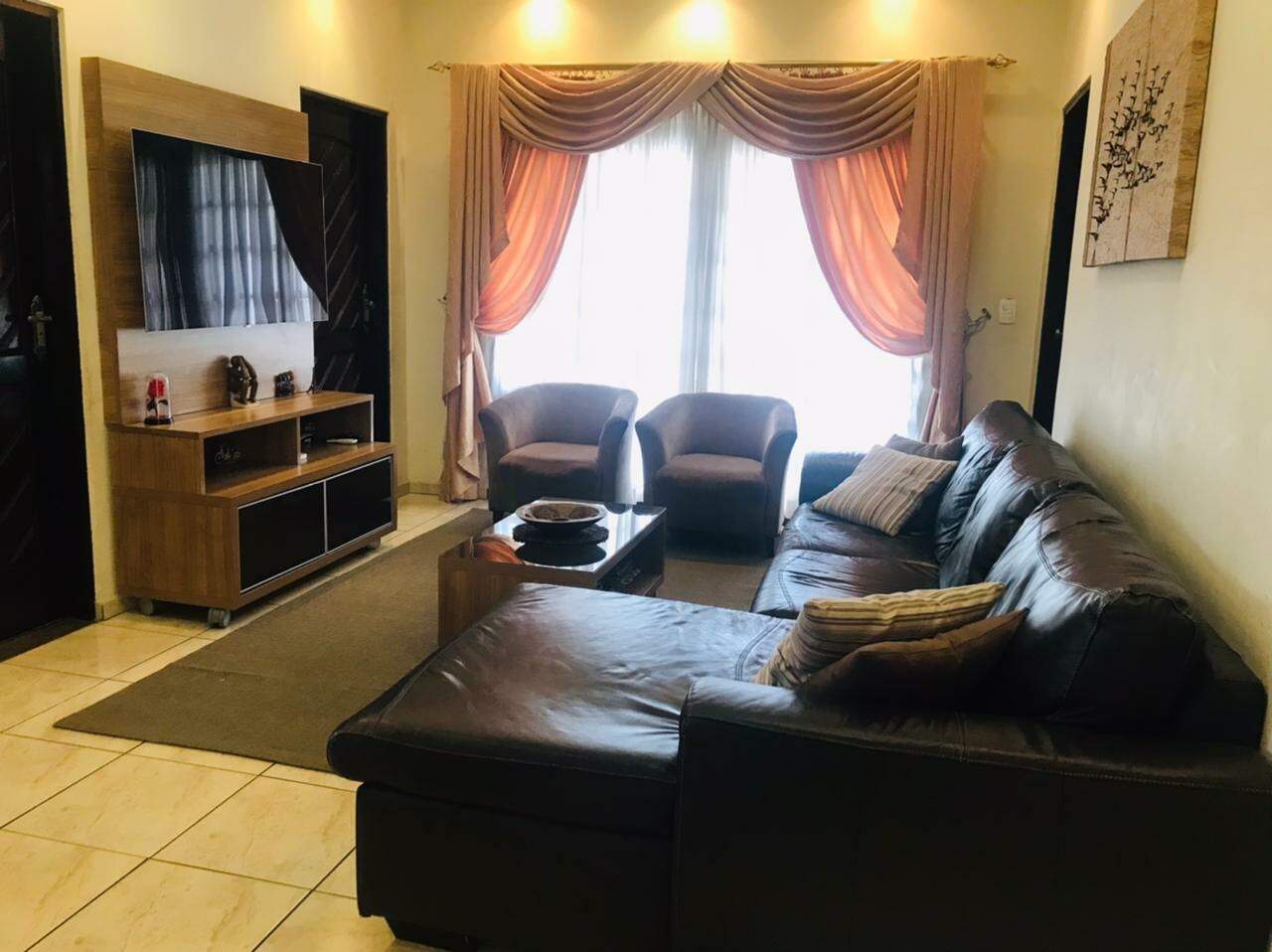 Sobrado à venda com 2 quartos, 188m² - Foto 1