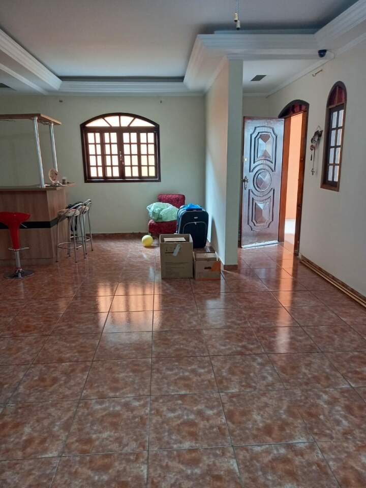 Casa à venda com 3 quartos, 409m² - Foto 1