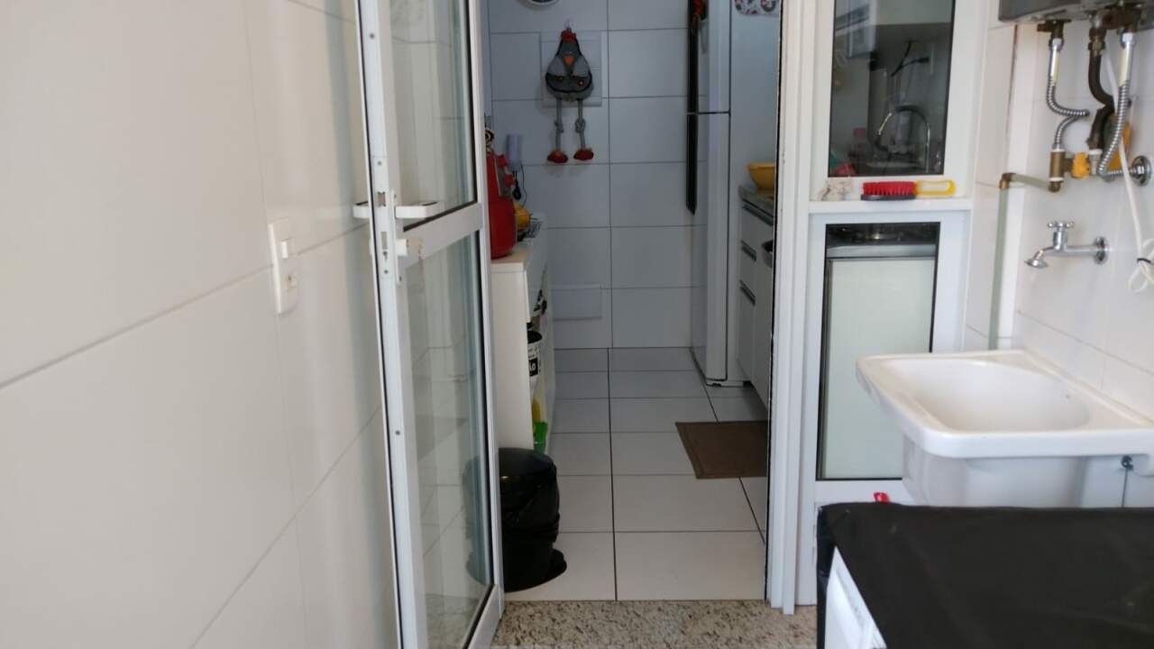 Apartamento à venda com 2 quartos, 60m² - Foto 6