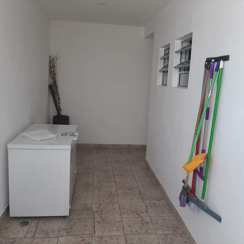 Casa à venda com 4 quartos, 300m² - Foto 18