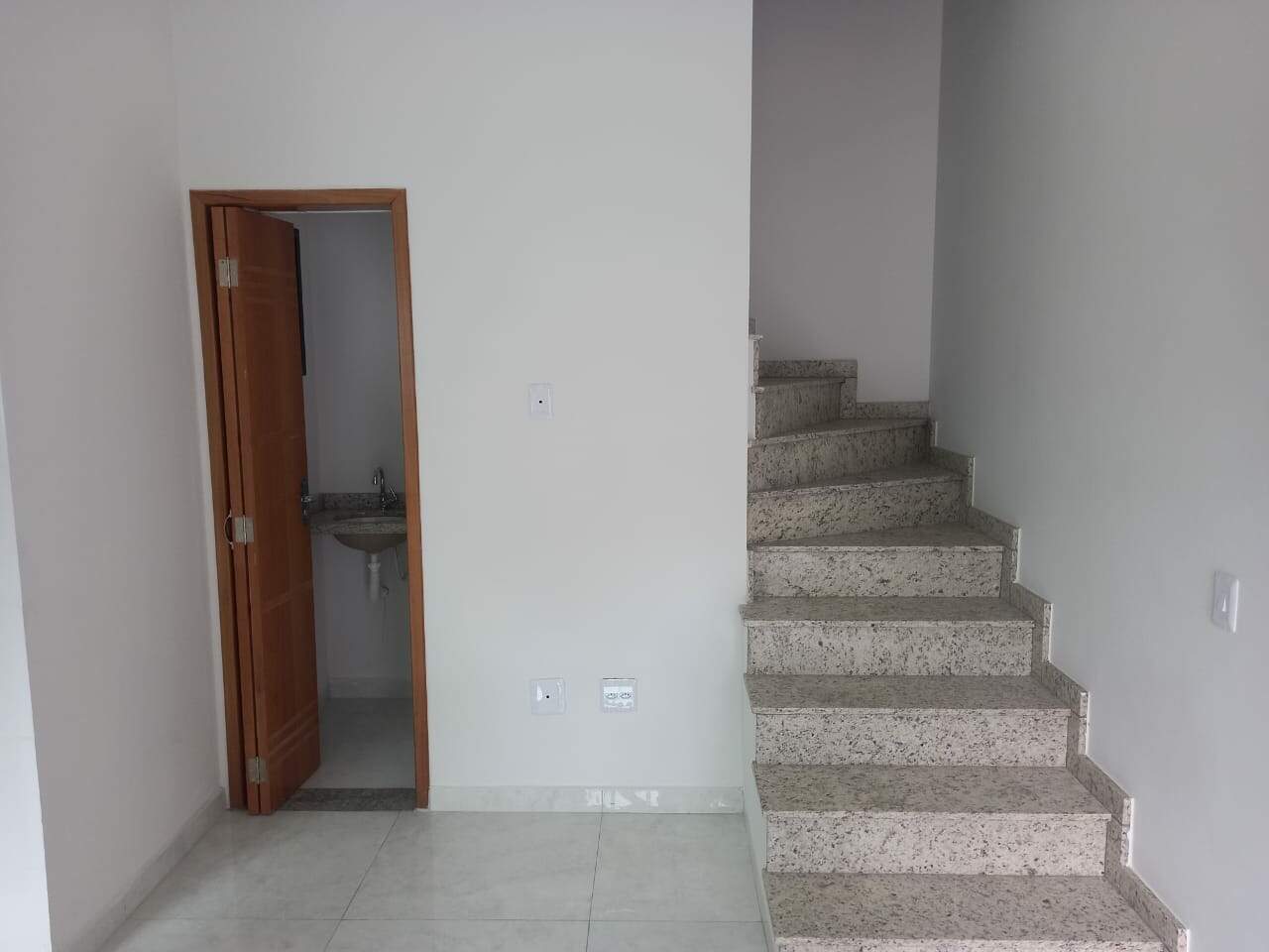 Sobrado à venda com 2 quartos, 70m² - Foto 4