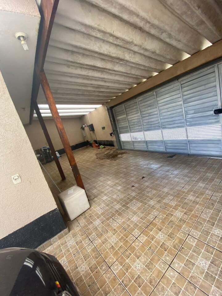 Casa à venda com 2 quartos, 180m² - Foto 1