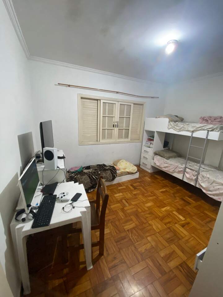 Casa à venda com 2 quartos, 180m² - Foto 4