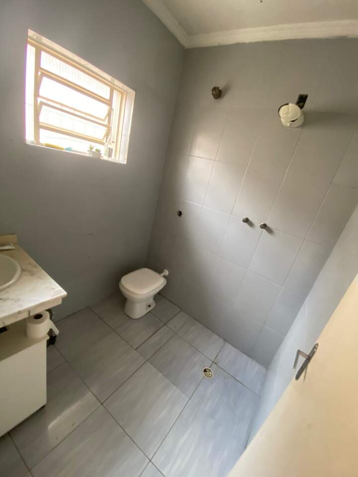 Casa à venda com 2 quartos, 180m² - Foto 14