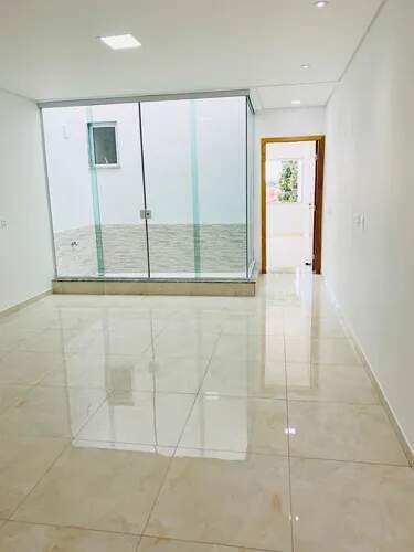 Sobrado à venda com 3 quartos, 200m² - Foto 1