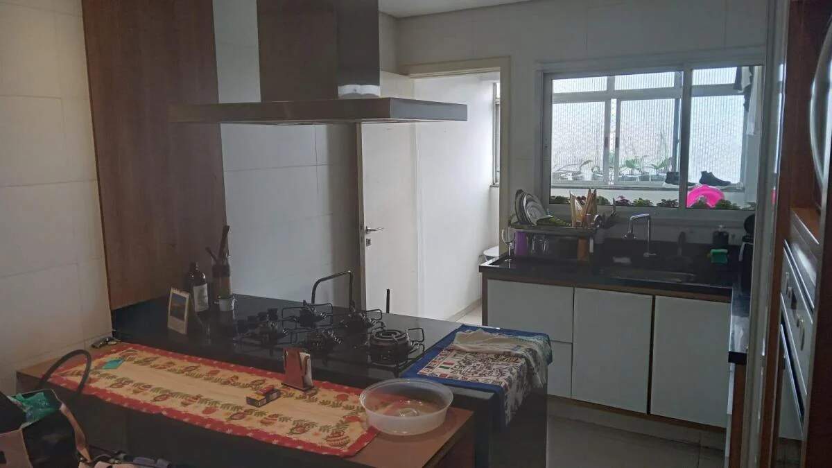 Apartamento à venda com 3 quartos, 135m² - Foto 10