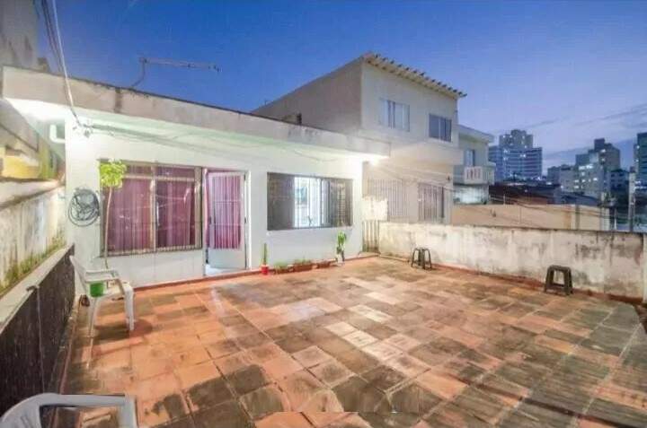 Casa à venda com 4 quartos, 320m² - Foto 2