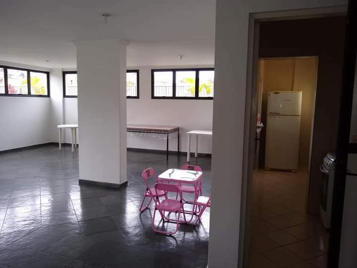 Apartamento à venda com 2 quartos, 64m² - Foto 1