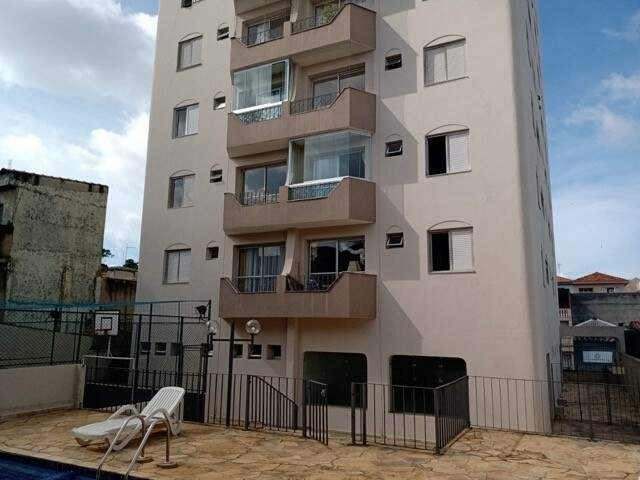 Apartamento à venda com 2 quartos, 65m² - Foto 2