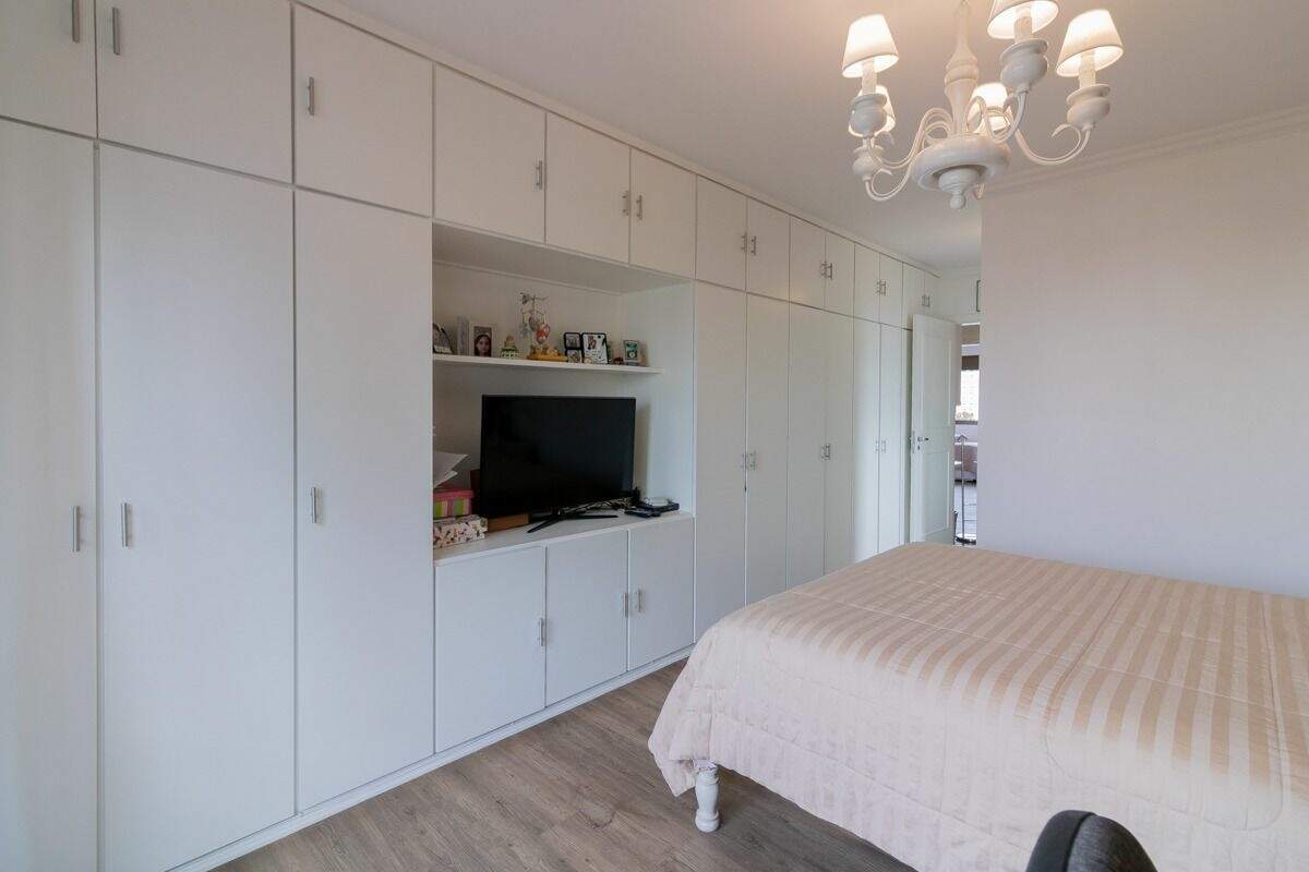 Apartamento à venda com 3 quartos, 170m² - Foto 13